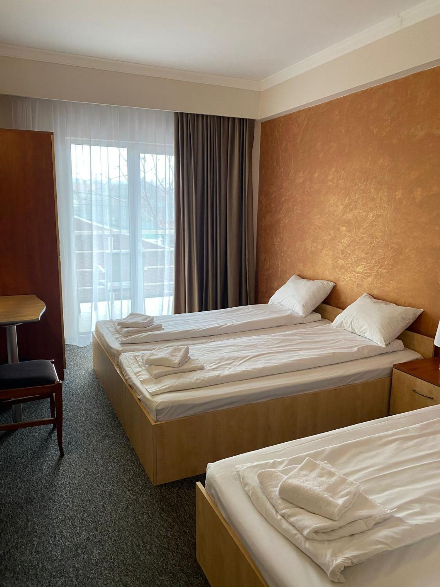 Hotel Stadion 오라데아 외부 사진